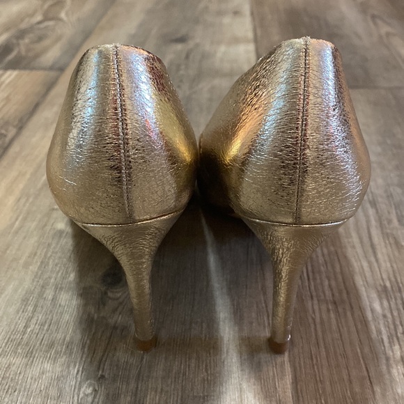 A New Day Gold Metallic Heels - Picture 6 of 7